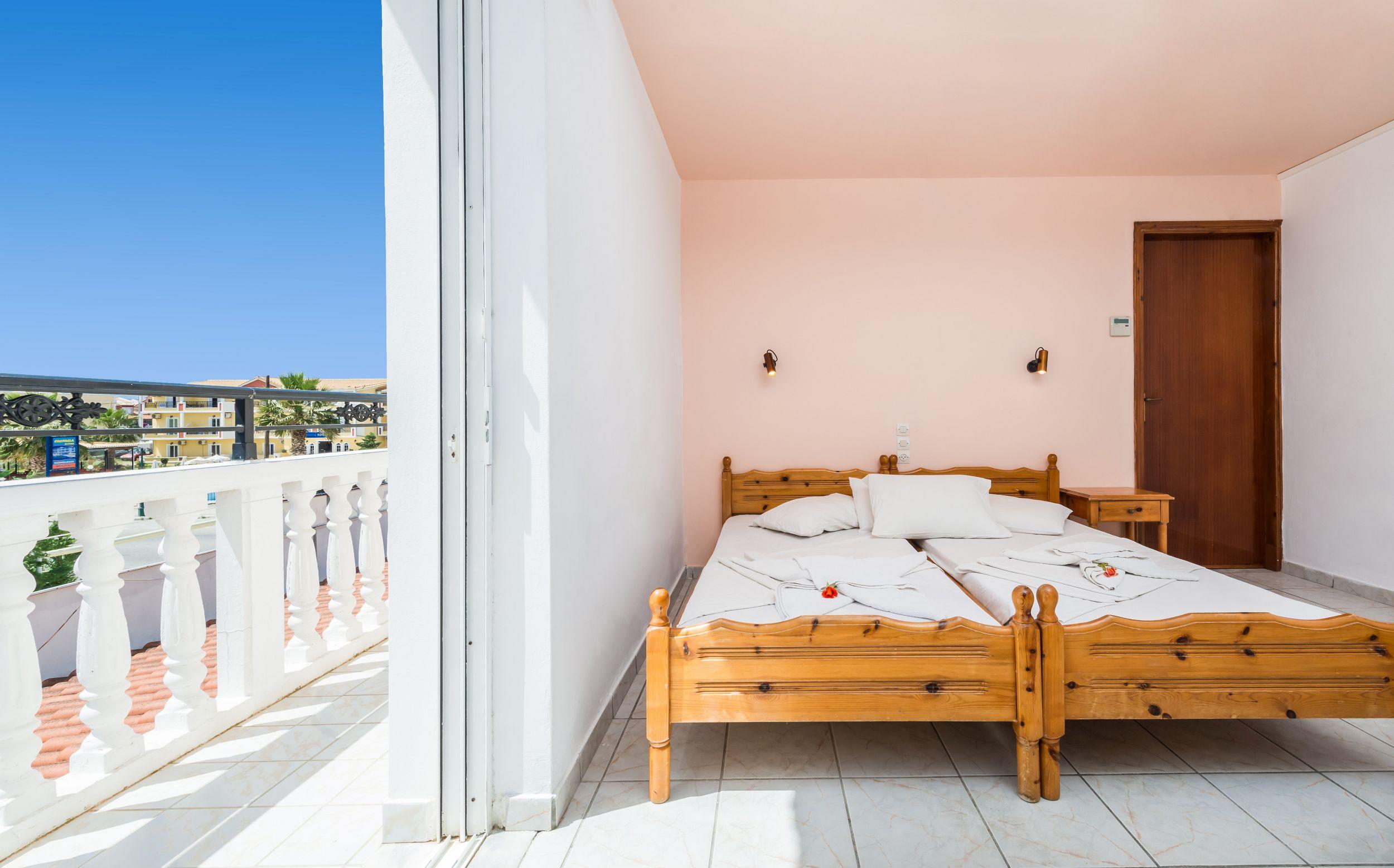 Athina Apartments Zakynthos Town Exterior photo
