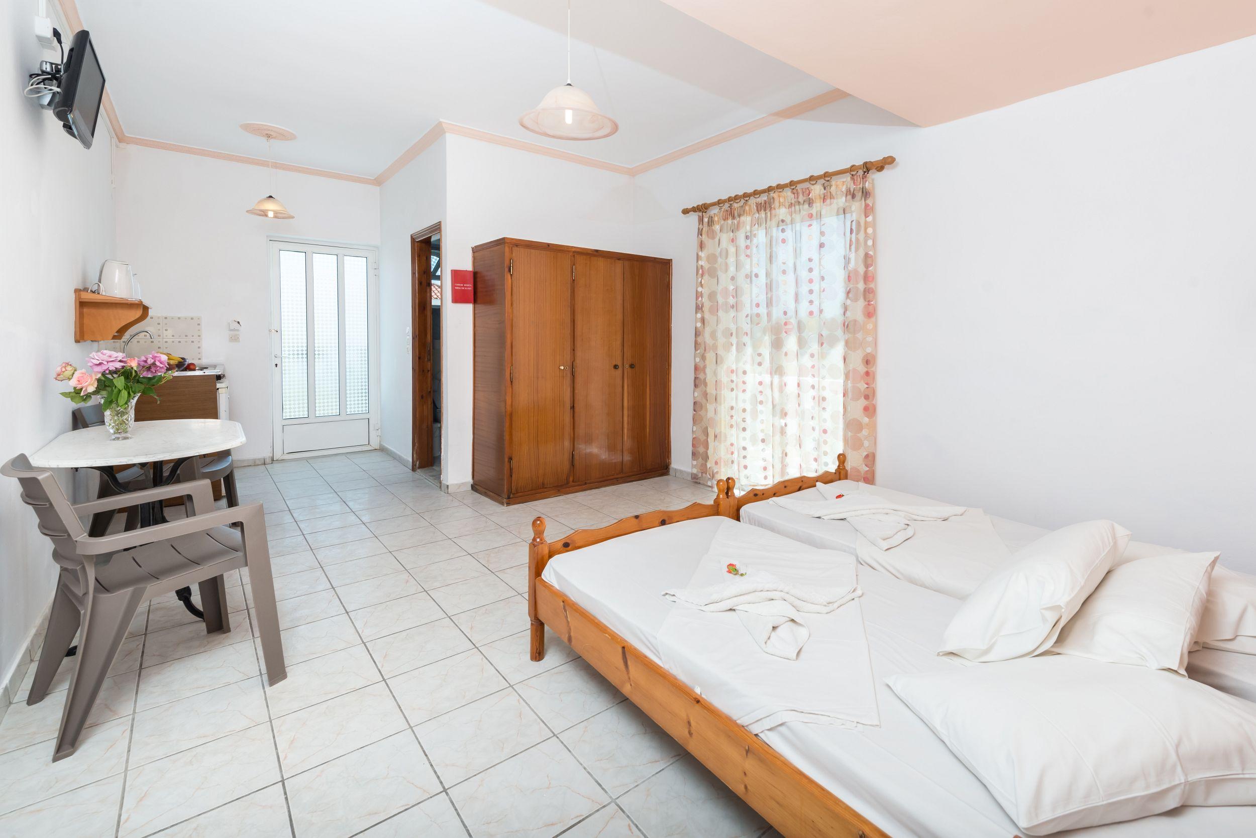 Athina Apartments Zakynthos Town Exterior photo