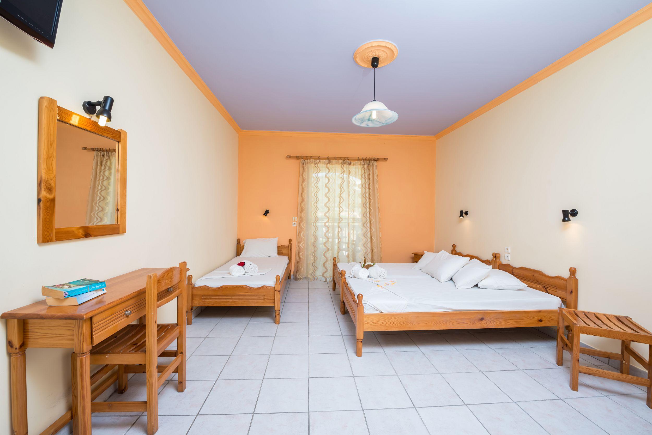 Athina Apartments Zakynthos Town Exterior photo