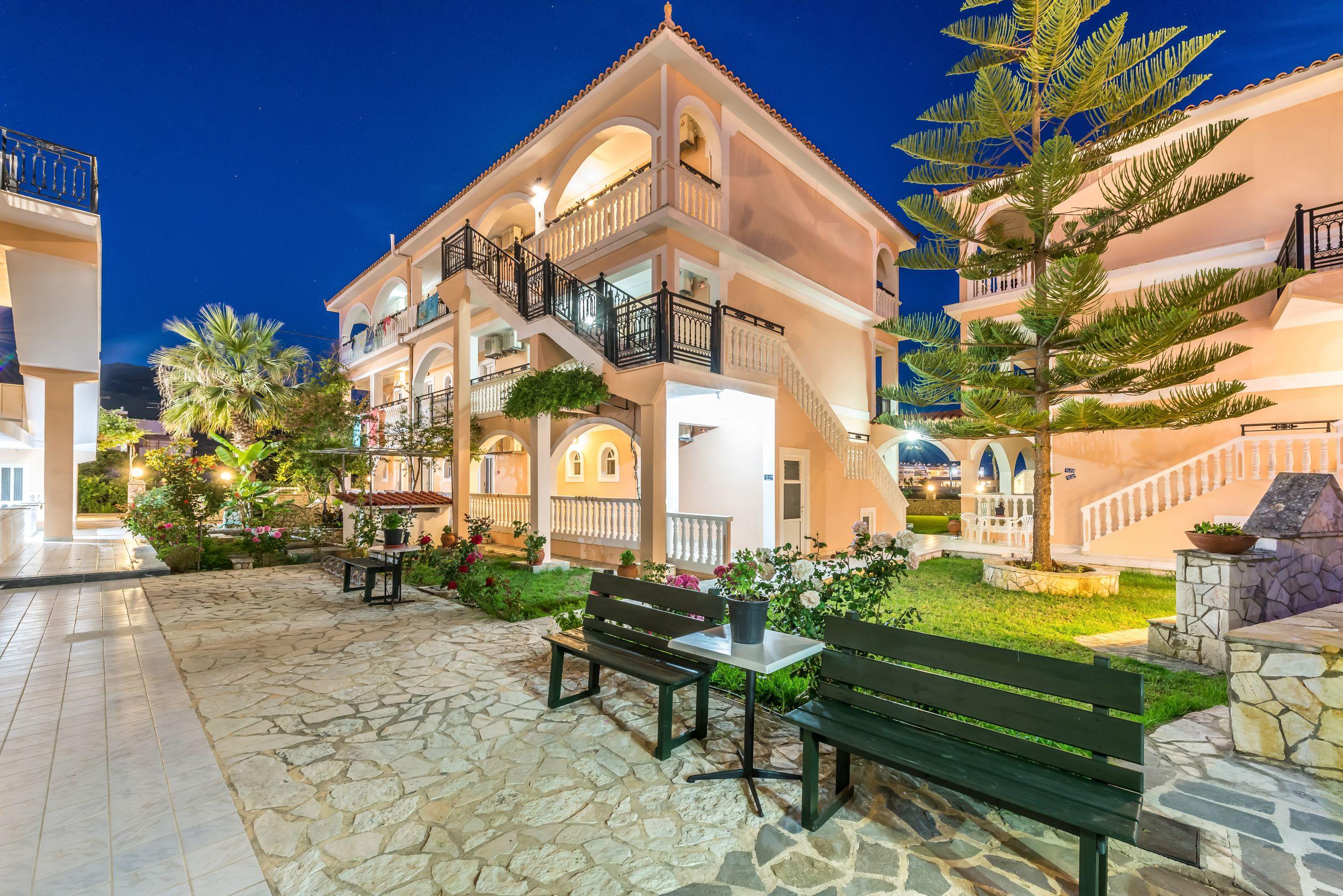 Athina Apartments Zakynthos Town Exterior photo
