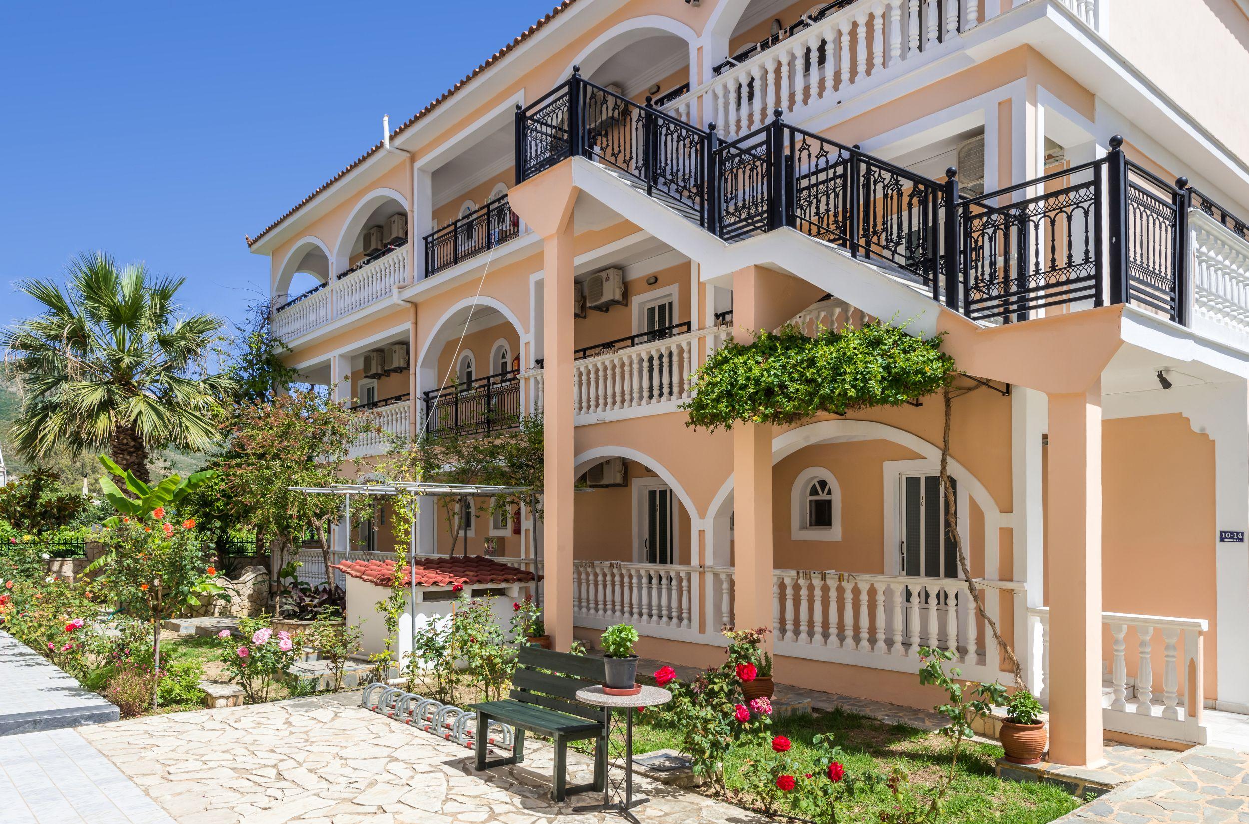 Athina Apartments Zakynthos Town Exterior photo