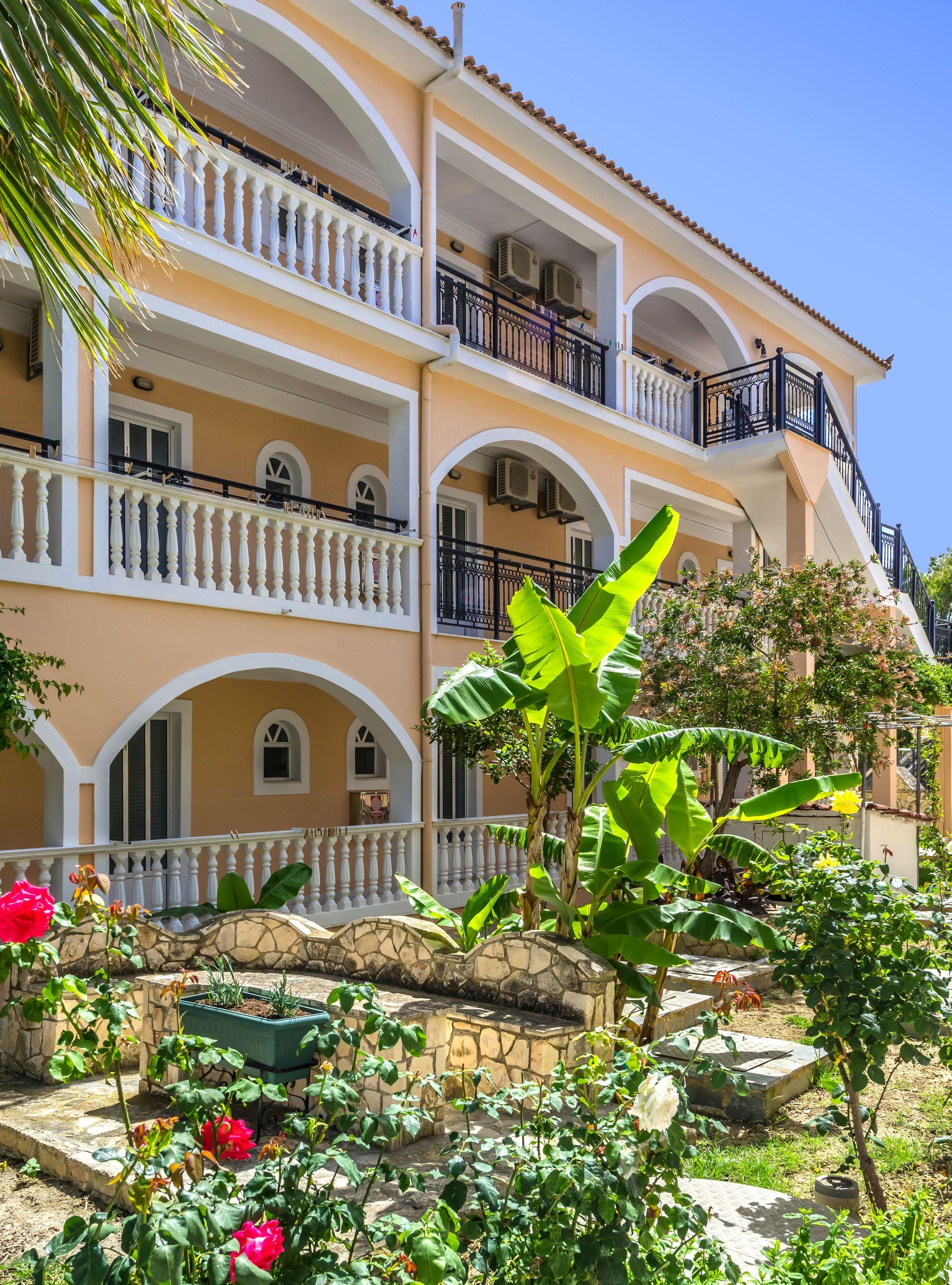 Athina Apartments Zakynthos Town Exterior photo