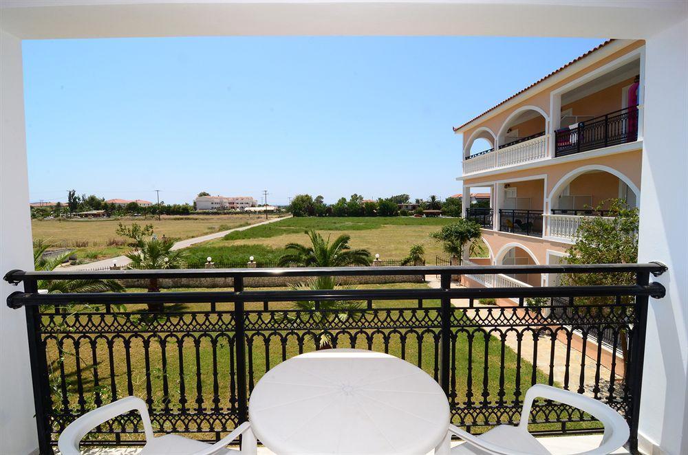 Athina Apartments Zakynthos Town Exterior photo