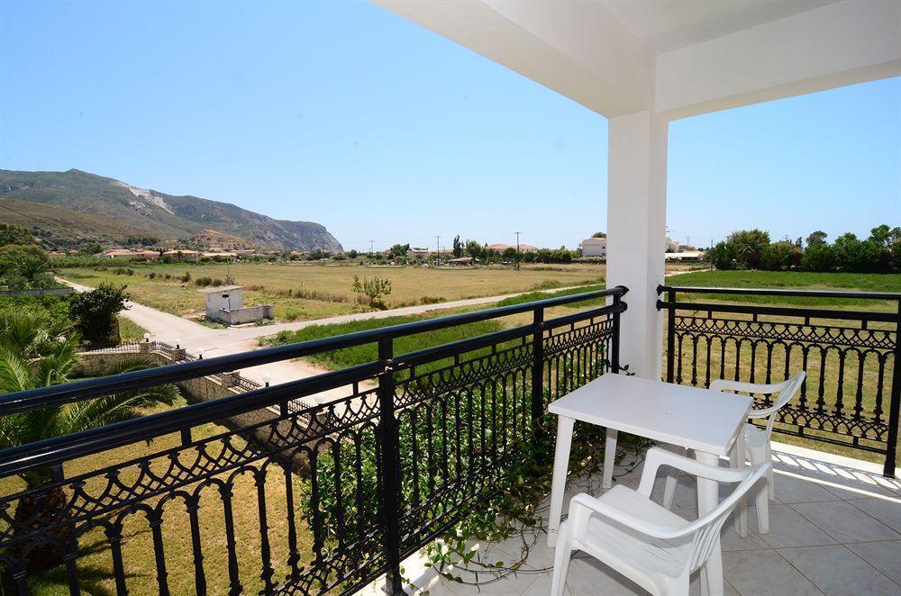 Athina Apartments Zakynthos Town Exterior photo