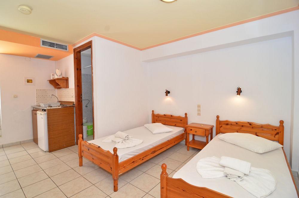 Athina Apartments Zakynthos Town Exterior photo