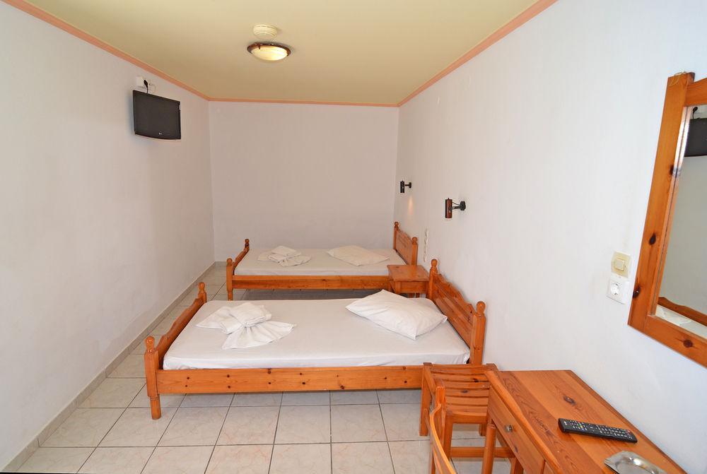 Athina Apartments Zakynthos Town Exterior photo